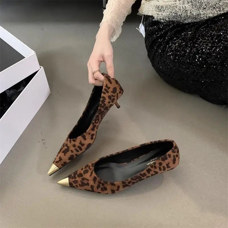 Туфли на тонком каблуке сандалии женские туфли-лодочки с острым носком 2024