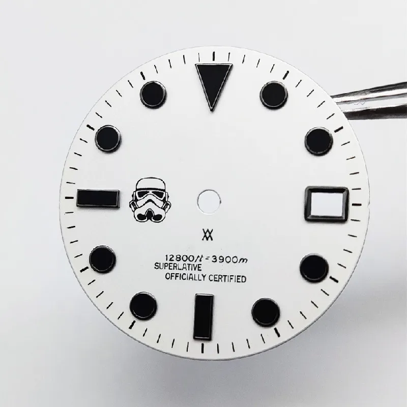 New 28.5MM dial white black nails without luminous modification mechanical watch accessories NH35/36 movement  Date watch case