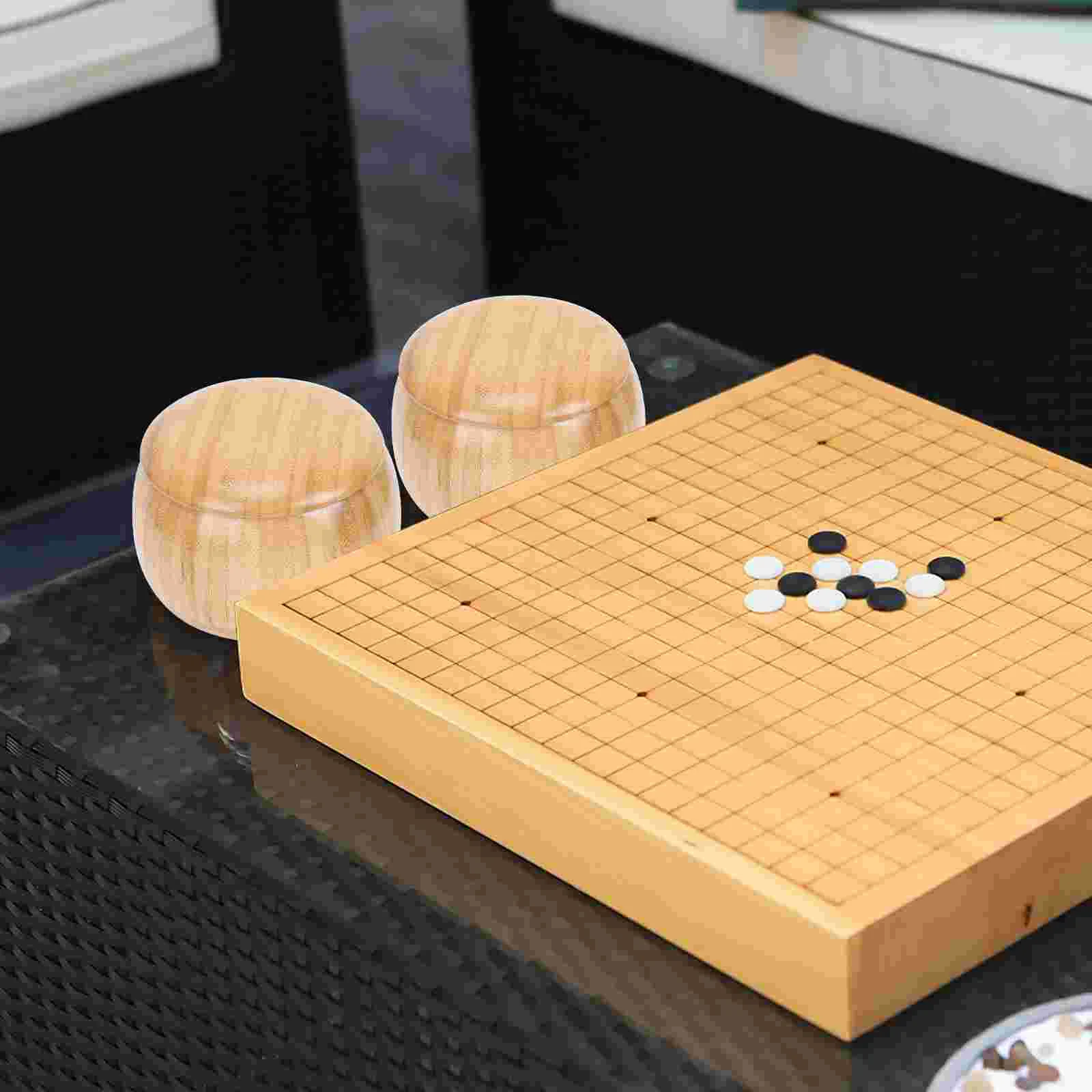 Контейнер для шахматных камней из массива дерева