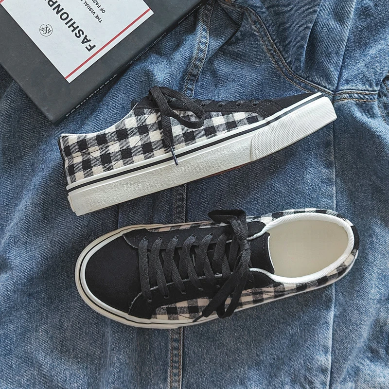 

Vintage Fashion Men Casual Canvas Shoes Plaid Print Couple Skateboard Shoes Round Toe Lace Up Low Top Vulcanised Bottom Shoes