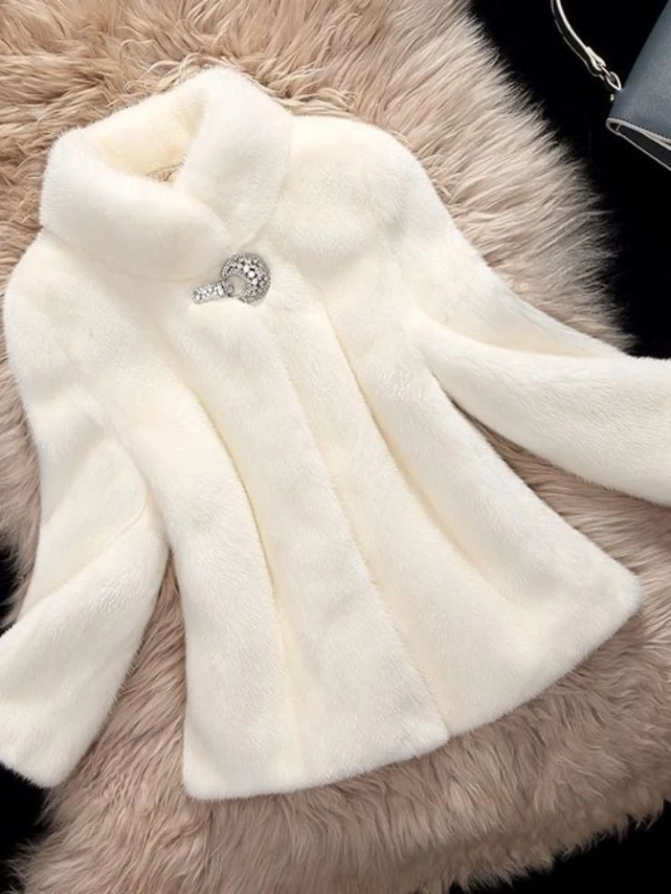 

Зимнее новое женское меховое пальто из искусственного меха норки, пушистая куртка с воротником-стойкой, короткое повседневное пальто, однотонное искусственное пальто