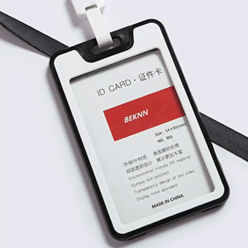 

Прозрачный пластиковый чехол для карт с шнурком