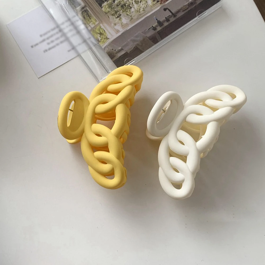 

New Solid Hair Claw Clip for Women Chain Hollow Plastic Hairclip Girl Hairpin Crab Barrette Clamp Headwear Hair Accessories Gift