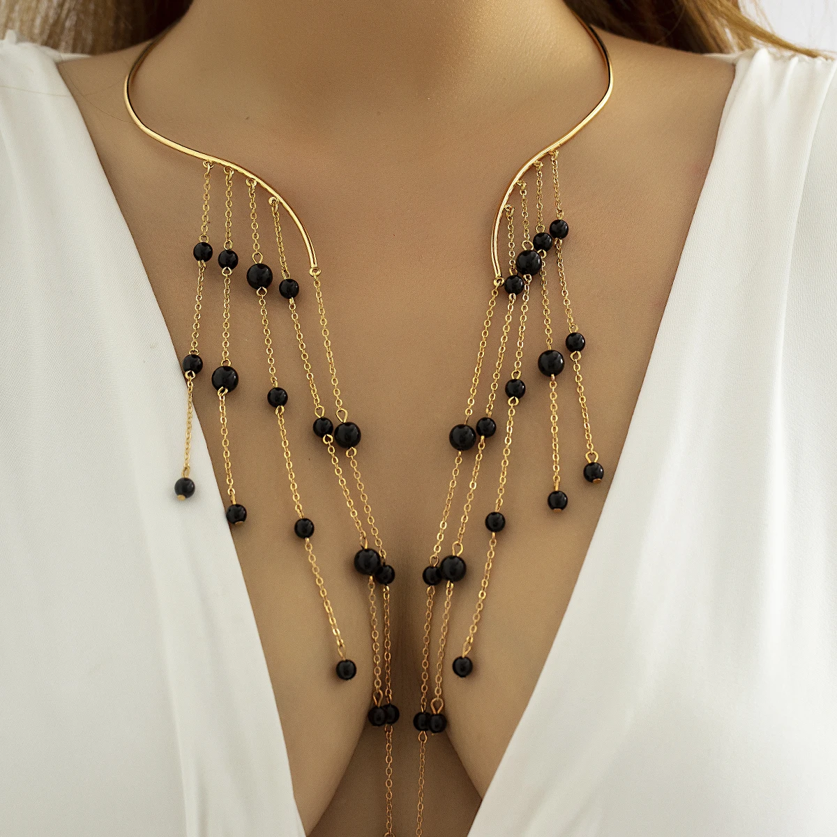 

Trendy Creative Unique Choker For Women Black Acrylic Beads Long Chain Tassel Pendant Necklace Fashion Punk Temperament Jewelry
