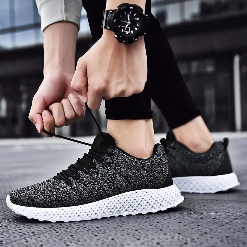 

Размера плюс уличные легкие спортивные мужские кроссовки для мужчин, обувь для бега, мужские спортивные теннисные черные 2021 тренировочные ...