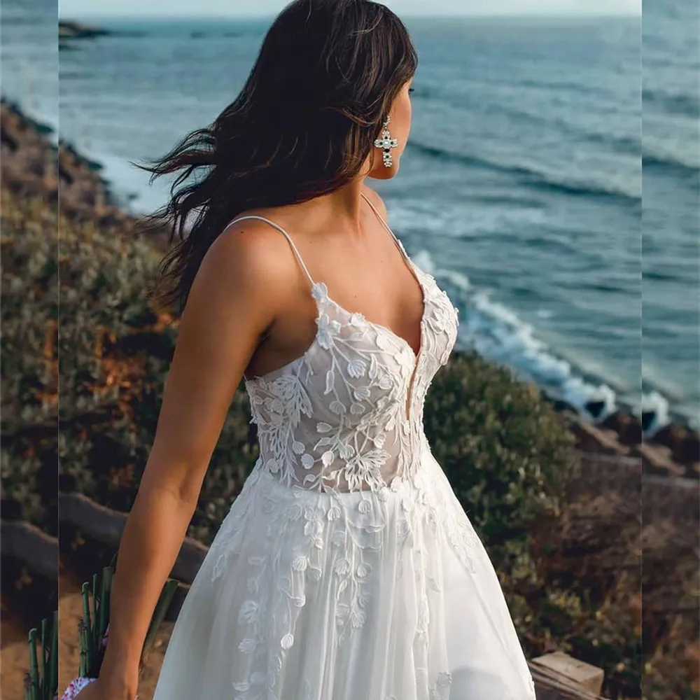 

Bohemian Spaghetti Strap Chiffon Wedding Dress Lace Applique Sleeveless Beach Bridal Gown Backless Court Train Vestidos De Novia