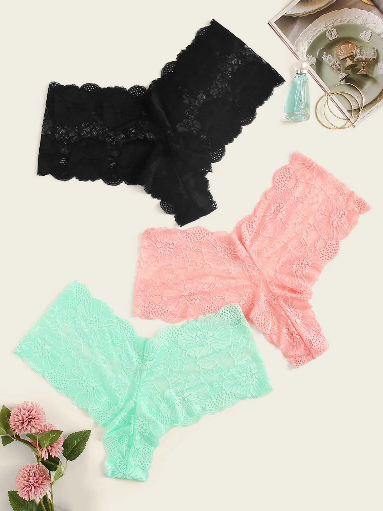 

Plus Floral Lace Panty Set 3pack