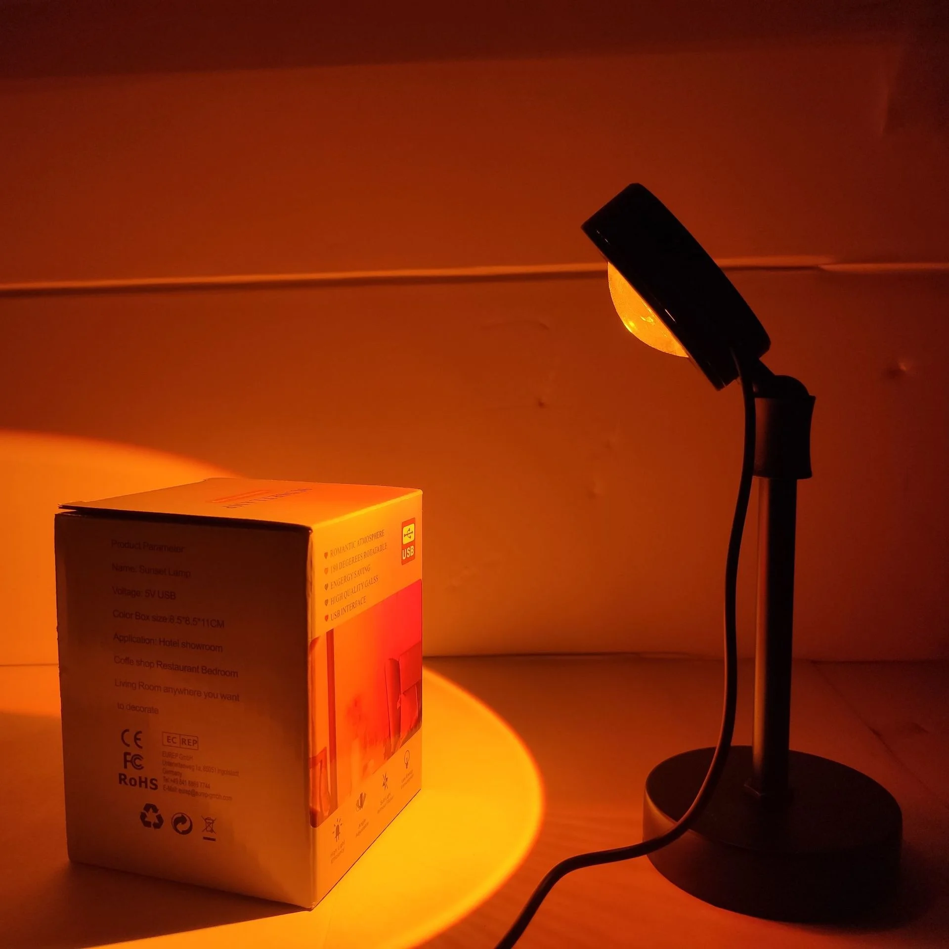 1pcs Straight Portable Tripod Net Red Sunset Projector Lamp Art LED Atmosphere Lighting enlarge