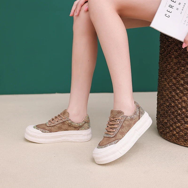 Chic Luxury Designer Shoes for Women 2023 New Chunky Casual Sneakers Girls Canvas Platform Sports Shoes Woman Flats Thick Bottom