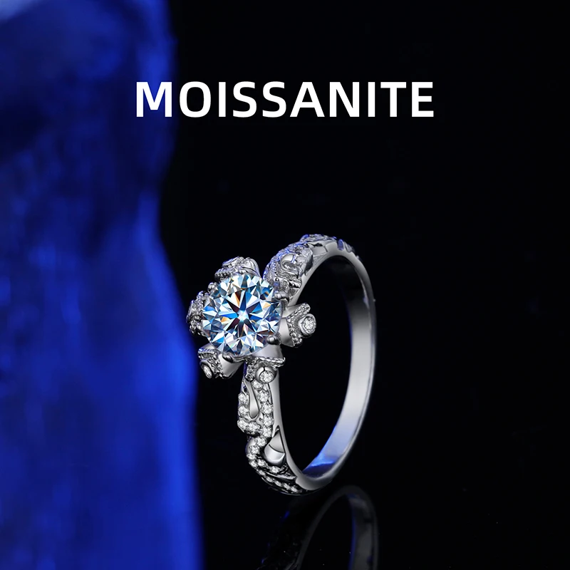 

Женское кольцо с муассанитом, из серебра 925 пробы