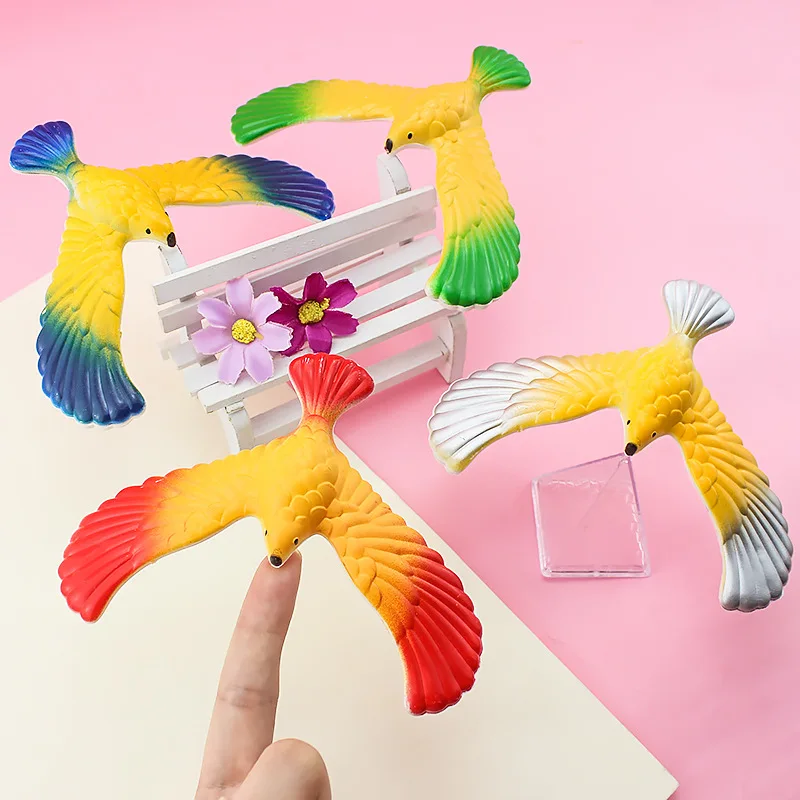 

1Pc Magic Maintain Balance Balance Eagle Bird Toy Home Office Fun Learning Gag Toys Kid Gift Pyramid Stand Magic Bird Desk Color
