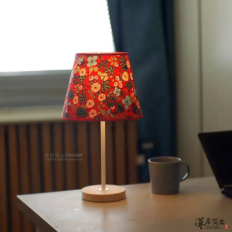 

Fabric Lampshade Table Lamp 5W Bulb Wood Lamp Study Reading Table Light for Living Room Bedroom Bedside Decorative Lighting