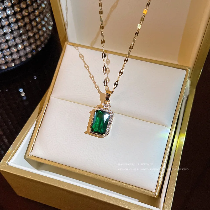 

Retro Green Zircon Pendant Necklace For Women Stainless Steel Gold Color Lip Chain Necklaces Vintage Boho Jewelry collares mujer