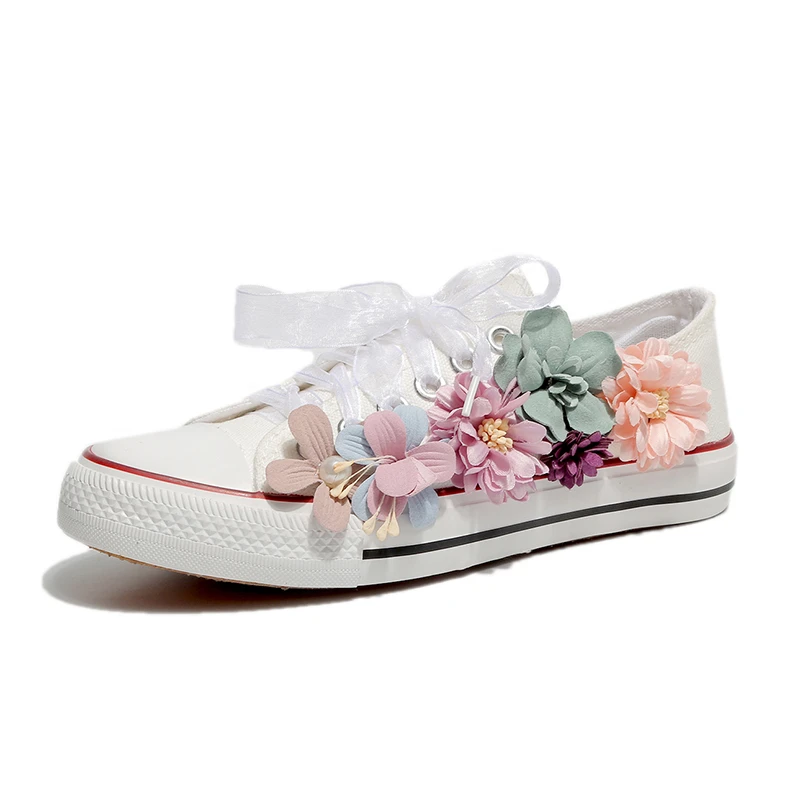 2023 Wholesale Spring and Summer Women's Canvas Shoes Small White Shoes Women's High Top Handmade Customized Flower Casual Shoes
