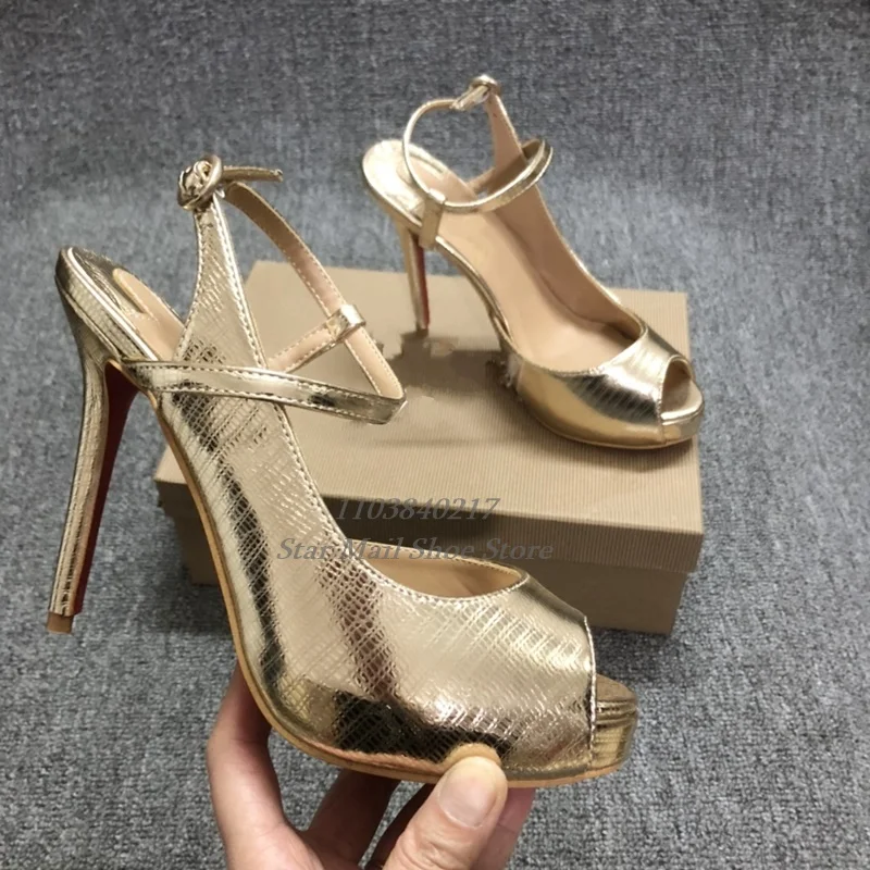 Сексуальные женские сандалии с открытым носком золотые текстурированные на