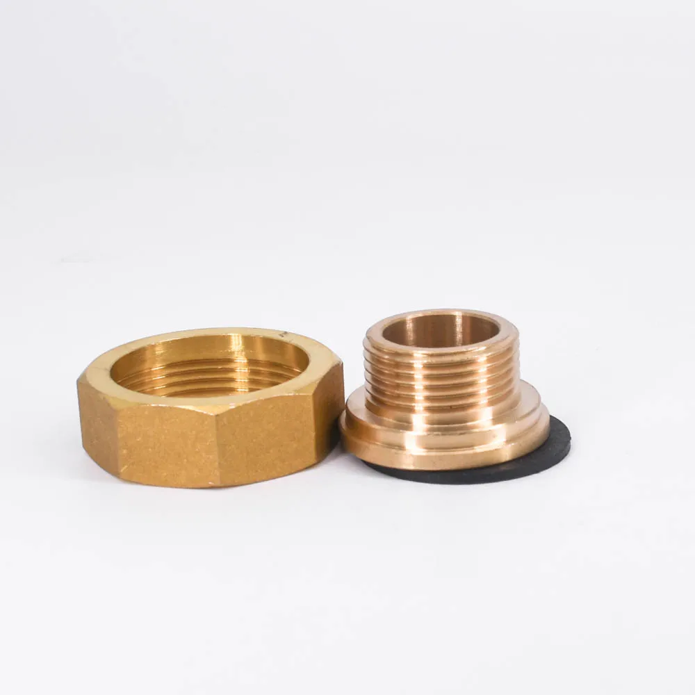 Переходник с внутренней резьбы BSP на наружную резьбу 1-1/2 дюйма короткой резьбой