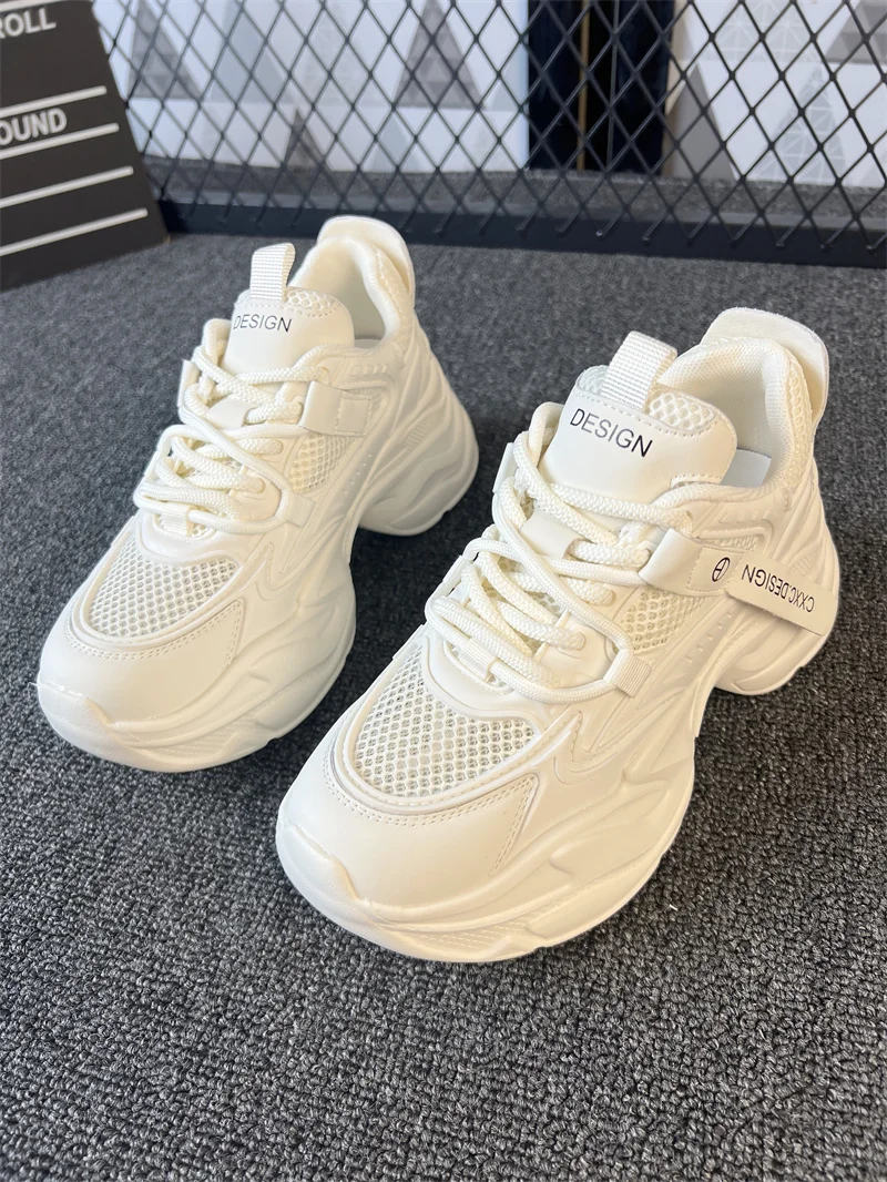 Белые внутренние высокие туфли для папы женские кроссовки 022 на подошве 4