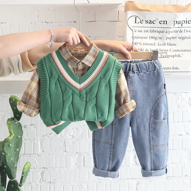 Комплект из трех предметов для мальчиков OLEKID рубашка и джинсы в клетку хлопковый