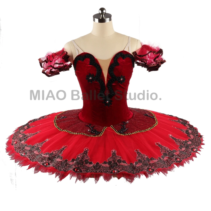 Женский костюм винного черного и темно-красного цветов 11 слоев