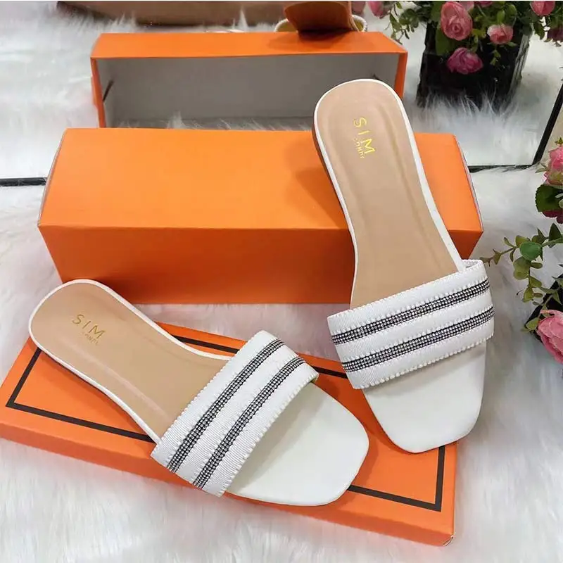 2023 summer new flat sandals outdoor leisure fashion drill slippers women's large sandals 41