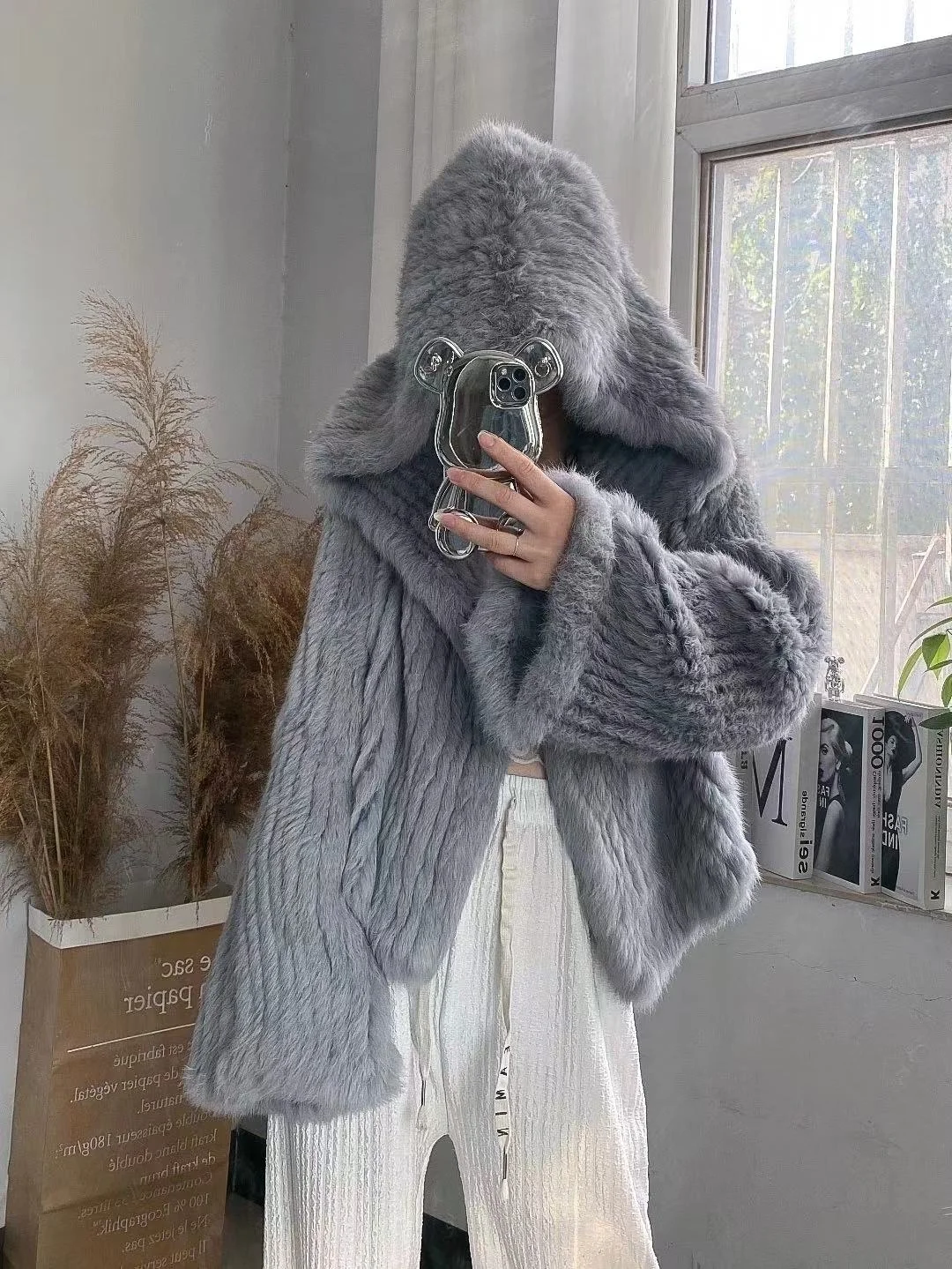 Женское короткое пальто из натурального кроличьего меха