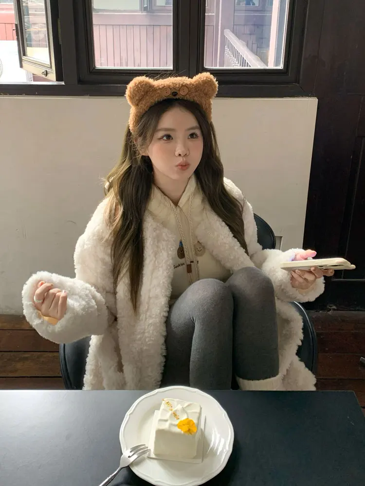 Верхняя одежда из овечьей шерсти женская зима 2024 популярная новая корейская