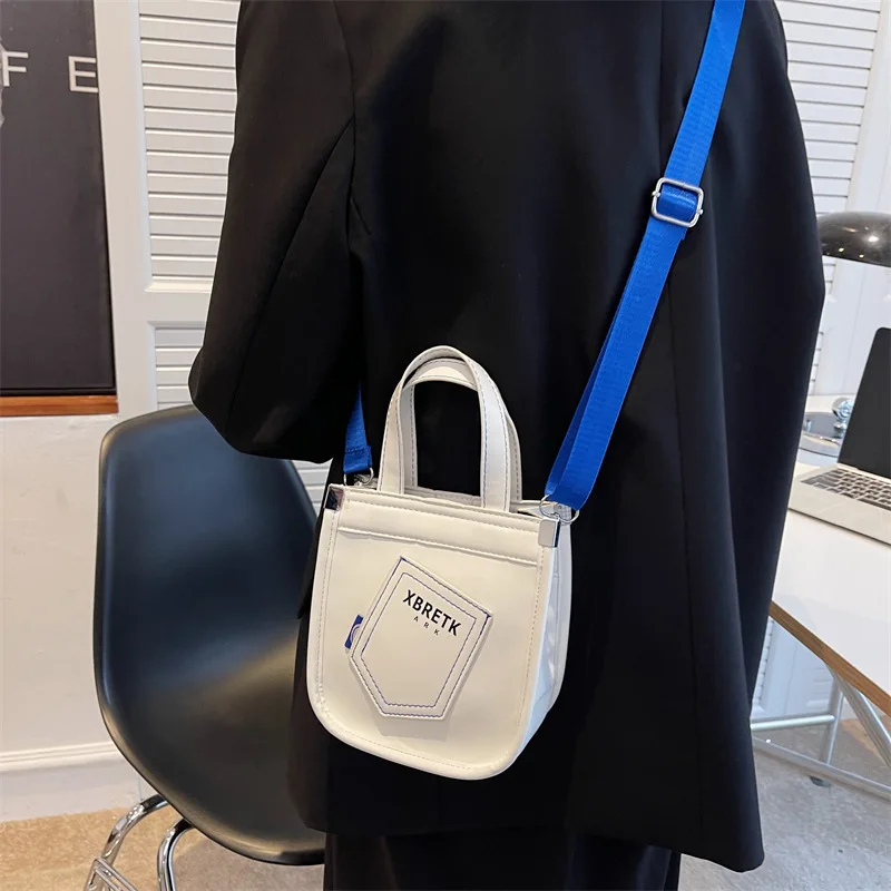 

2022 Spring and Summer New Square Bag Fashion Ladies Shoulder Messenger Bag Simple Casual Mobile Phone Bag Texture Bag Women