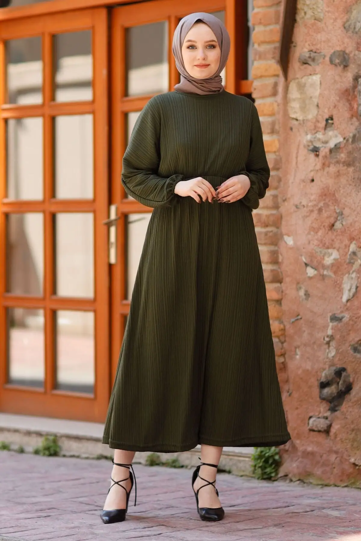 

Bat Sleeve Cascade Dress - Kgreen