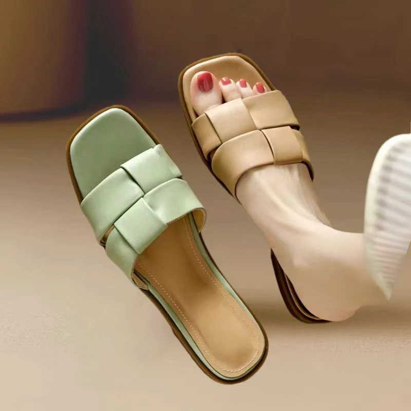 Женские сандалии из натуральной кожи на низком каблуке Размеры 35-40