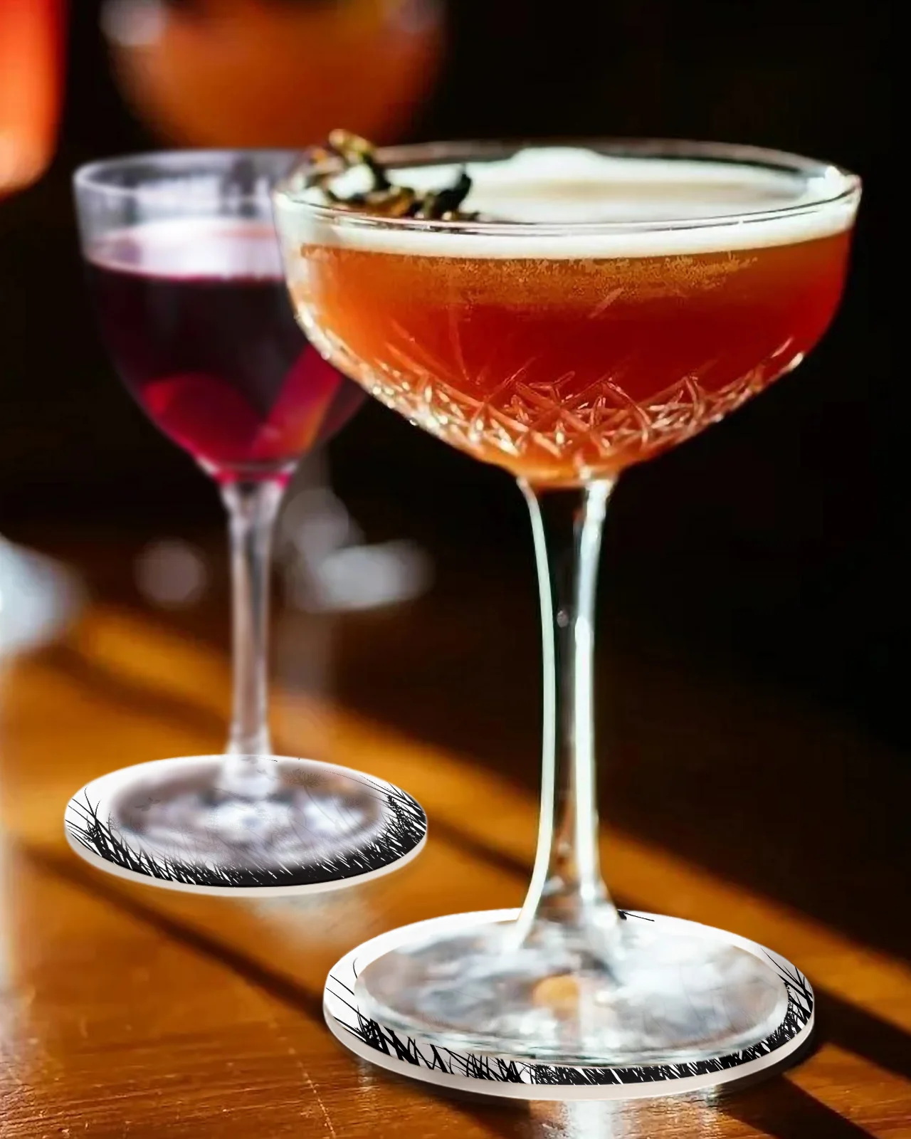 Подставки с черными цветами травой стрекозой керамический набор круглые