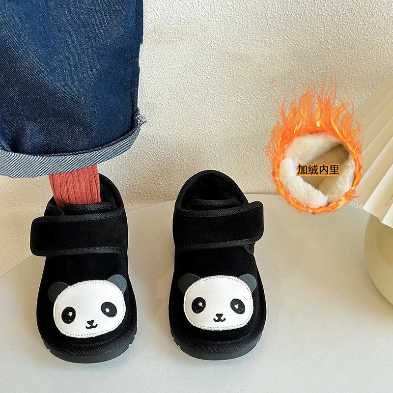 Детские ботинки с пандой