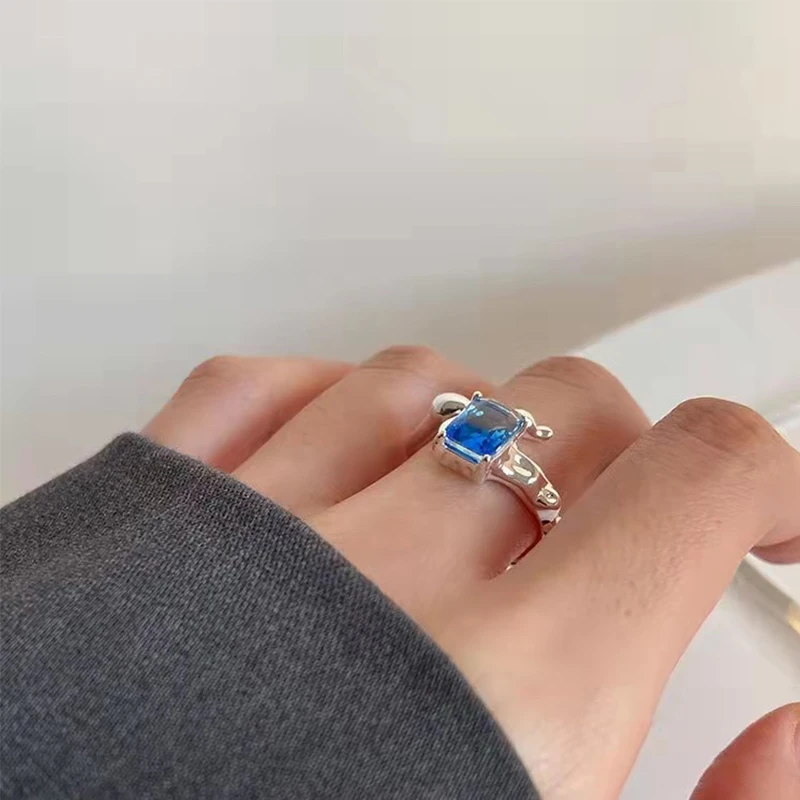 

Fashion Irregular Gradient Blue Zircon Staggered Ring Female Design High-End Light Luxury Cold Wind Open Ring 2022 Tide