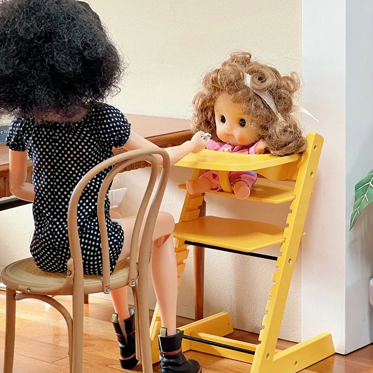 

Модель кукольного домика 1/6 1/12, Миниатюрные аксессуары для мебели, сиденье на стул для ребенка, игрушки для кукольного домика OB11 BJD, желтый