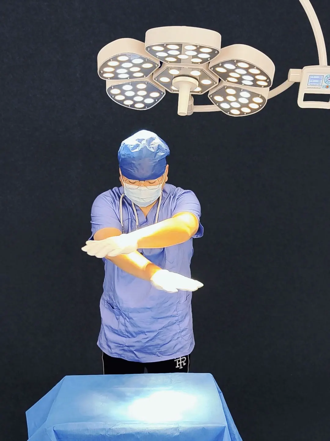 

Wall-Mountable Hanging Wall Design Brand Customized OEM Service Factory Price LED Examination Light Surgical Operating Lamp