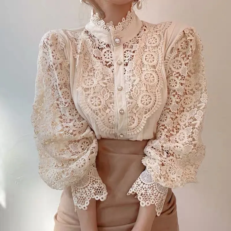 

Loose and chic button heavy work lace cut out flower patchwork long sleeved standing collar shirt