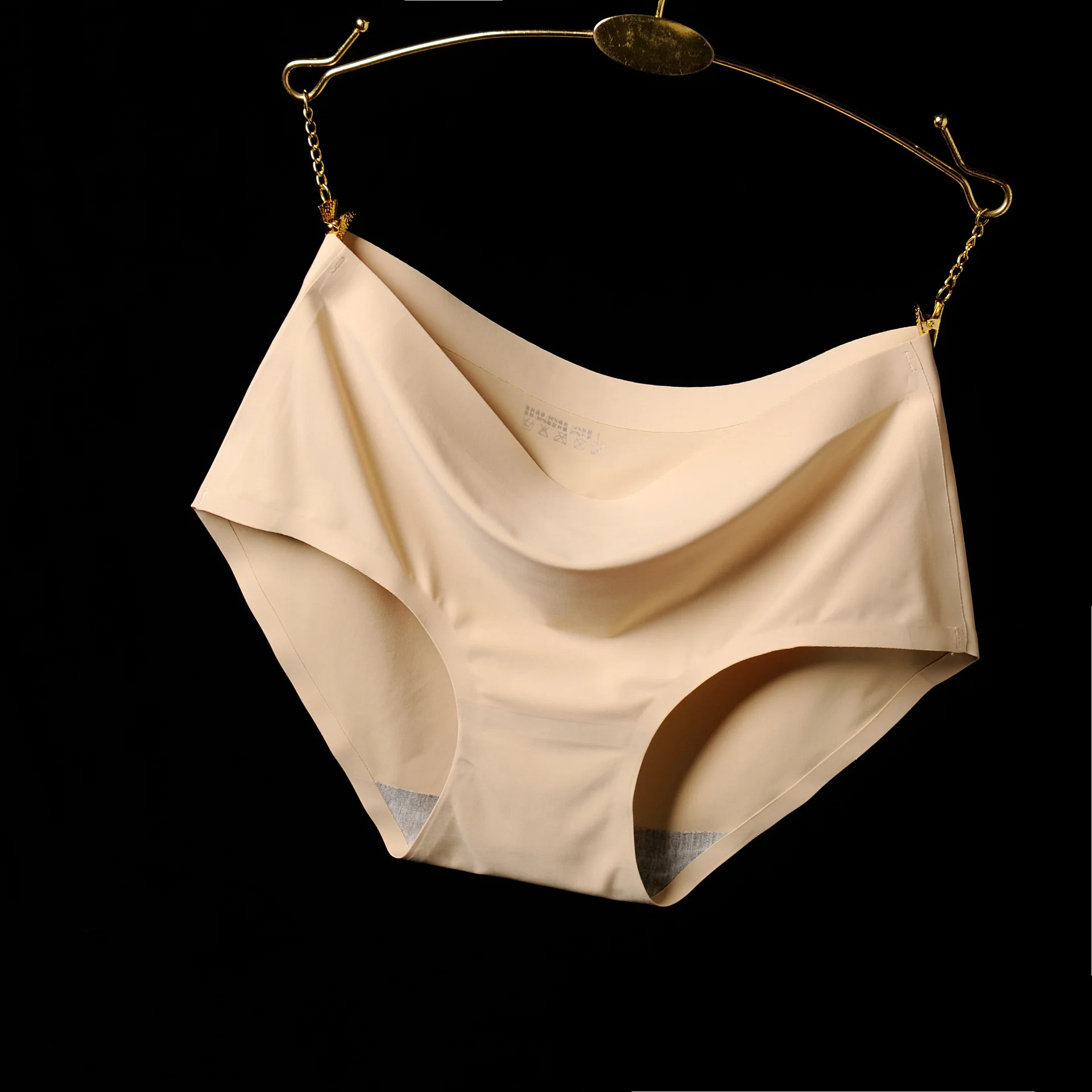 

Explosions of ice silk panties one piece seamless waist size elastic cotton crotch breathable briefs for women