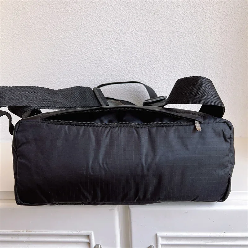 Рюкзак Lesportsacs с рисунком Снупи Marie Cat Микки Маус черный 2442 ручная сумка 35*33*14 см для