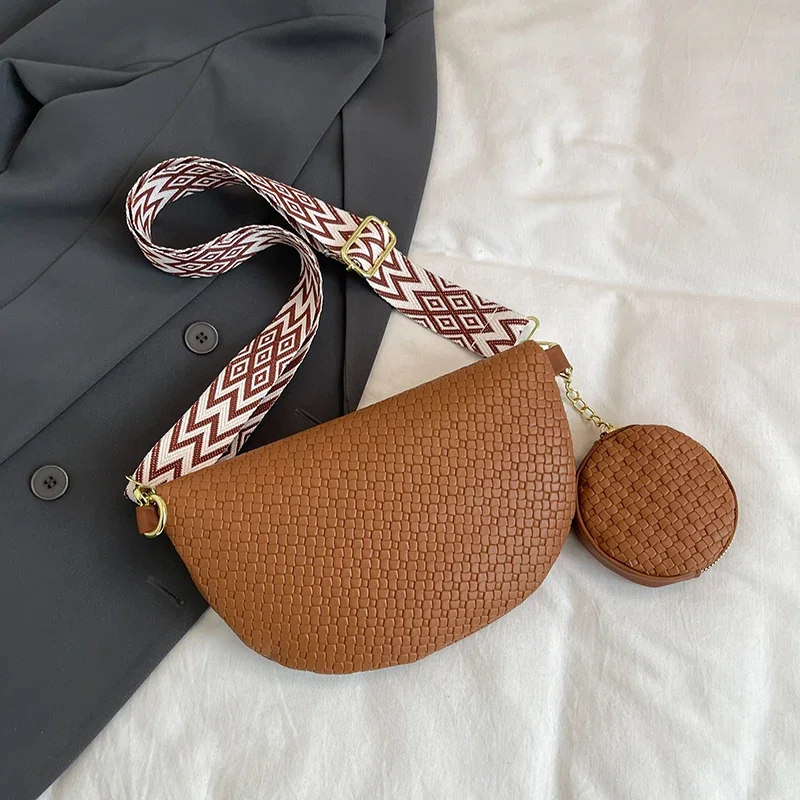 Нагрудные сумки-слинги с широким ремешком Сумки из искусственной кожи седлом на