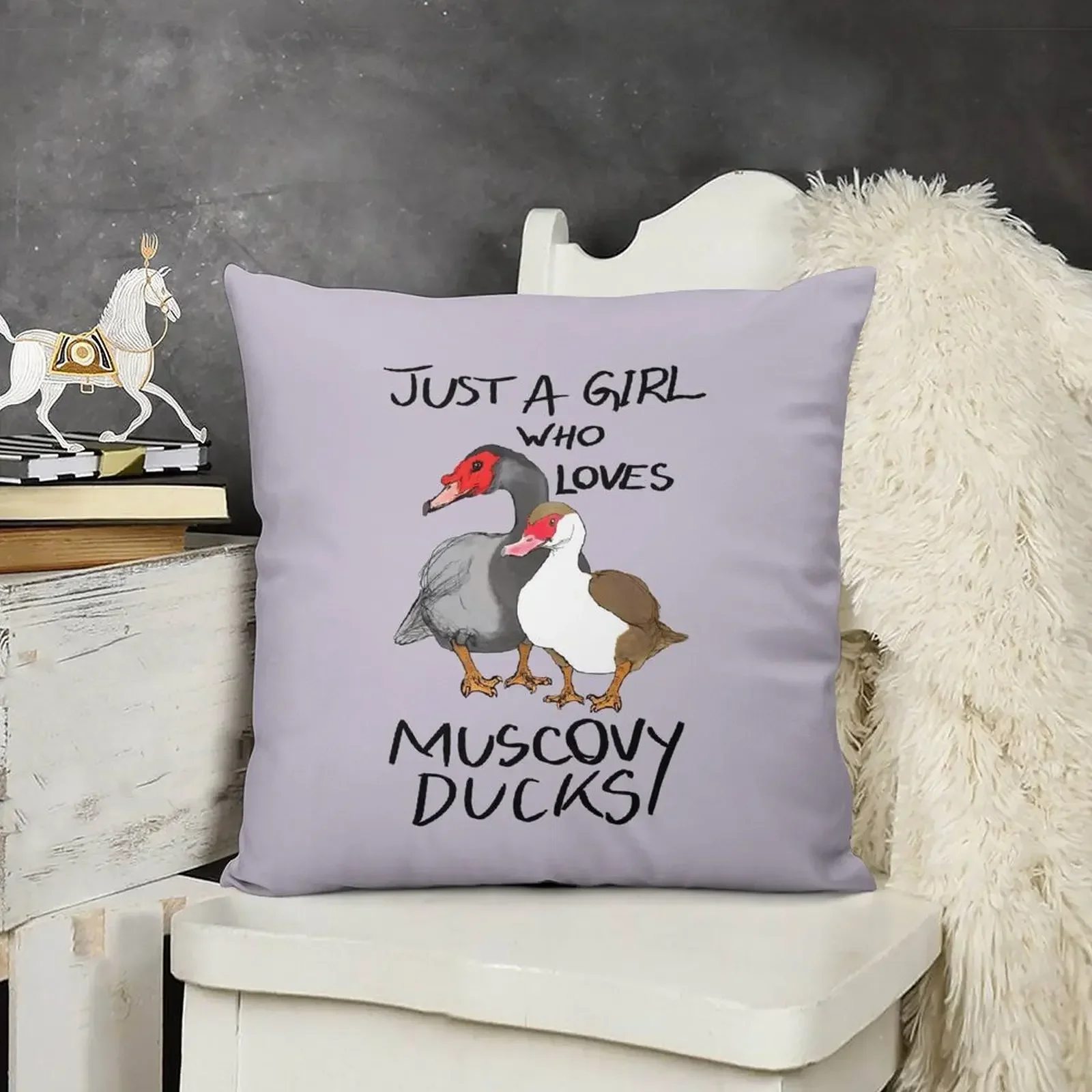 Просто девочка которая любит мускулистых уток. Декоративная подушка Наволочки