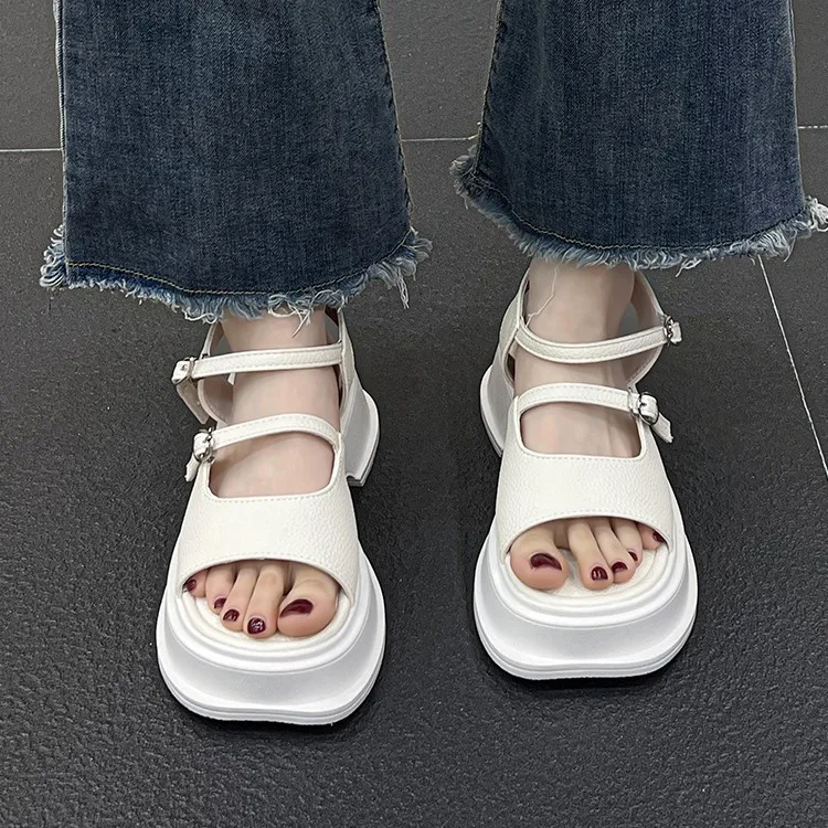 2023 Summer New Versatile Casual Sandals Fashion Matsuke Thick Sole Comfortable White Beach Holiday Women's Shoes