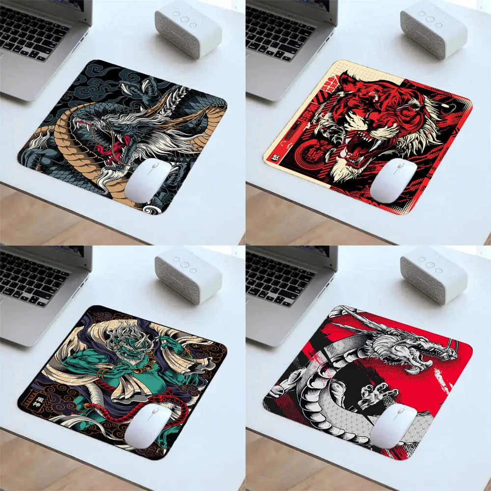 

Small Mouse Pad Speed Gamer Game Pad Accessories PC Hot Xxl Anime Mouse Pad Complete Carpet Computer Dragon Mouse Pad Desk Pad