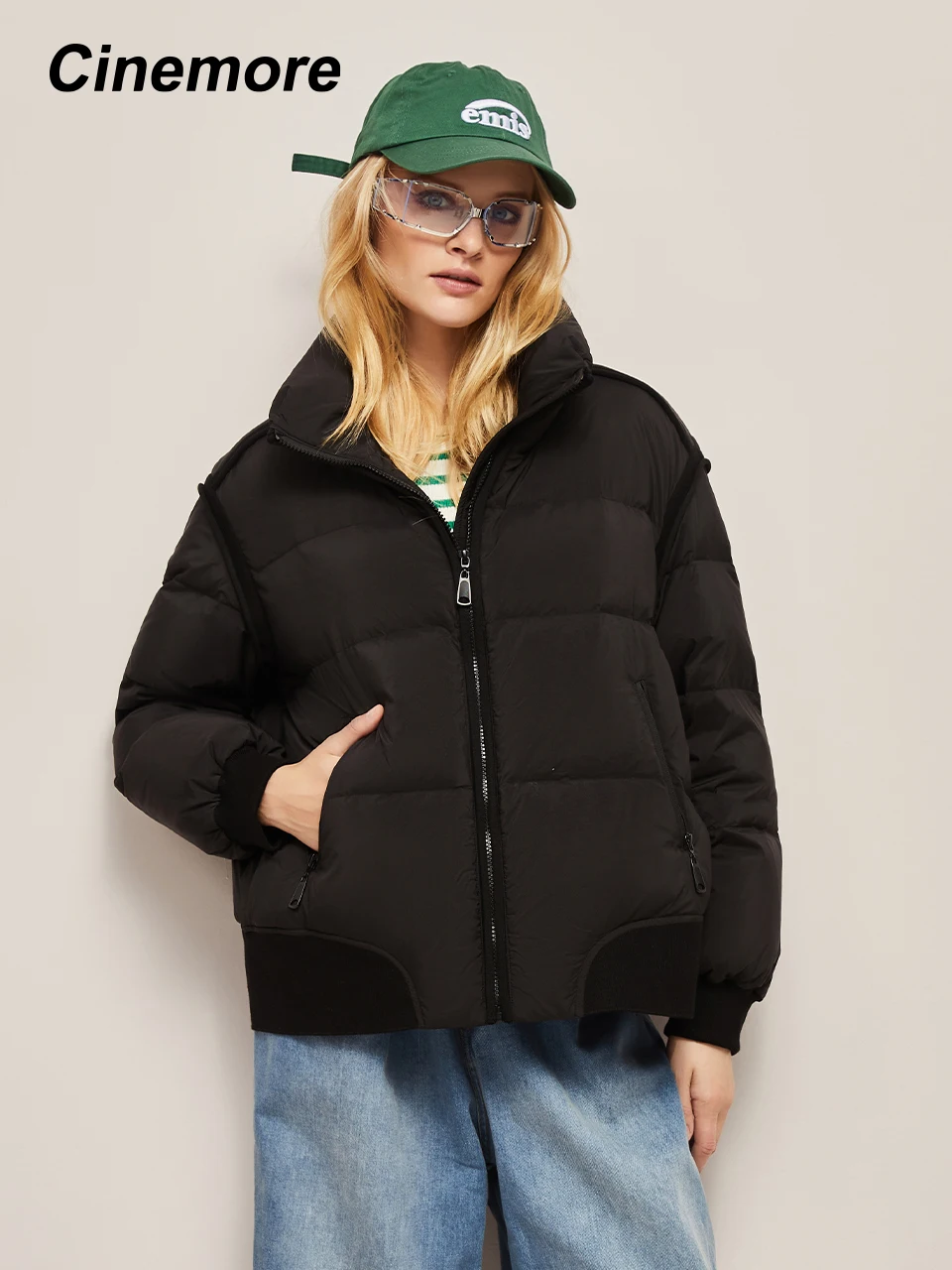 

Пуховик женский зимний на белом утином пуху, с защитой от ветра