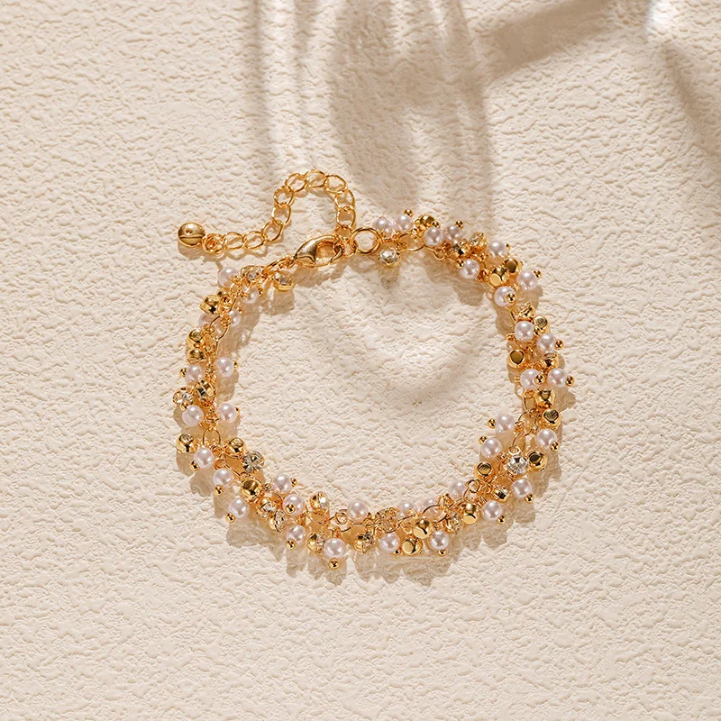 Женский браслет ручной работы с искусственным жемчугом