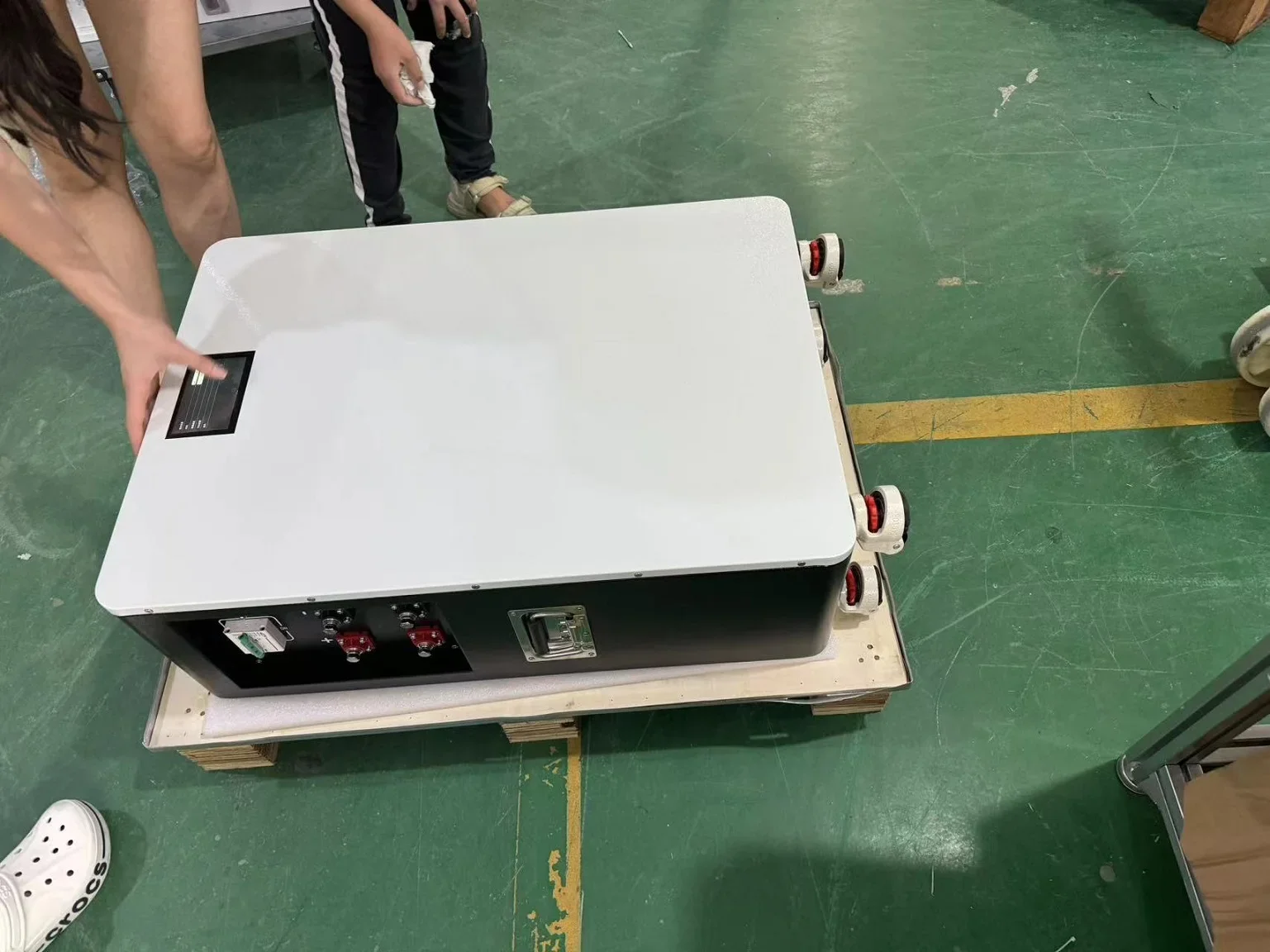 Настенный мобильный аккумулятор 48 В/51 3 В 300 Ач 15 кВтч для хранения бытовой энергии