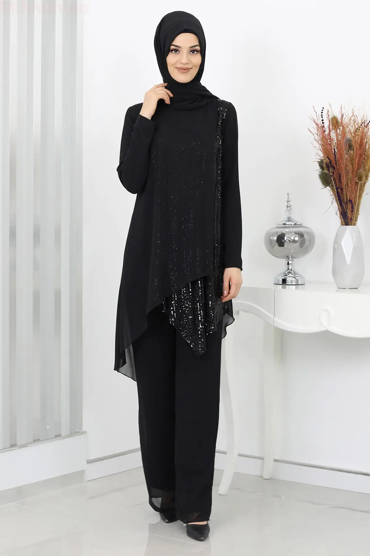 

Detailed Pula Chiffon Zehra Hijab Evening Team Women Muslim Suit