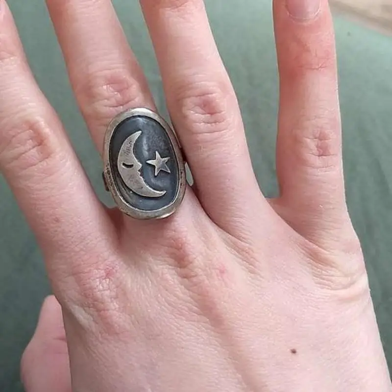 

New Retro Oval Moon Star Pattern Ring Women's Ring Fashion Metal Vintage Ring Accessories Party Jewelry Size 6-10