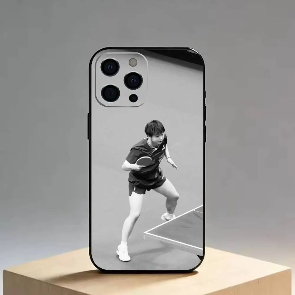 Фото Чехол для телефона Sun Yingsha (игрок в настольный теннис) для iPhone 17, 16, 15, 14, 13, 12, 11 Plus, Pro Max, XS, мягкий силиконовый, черный №5