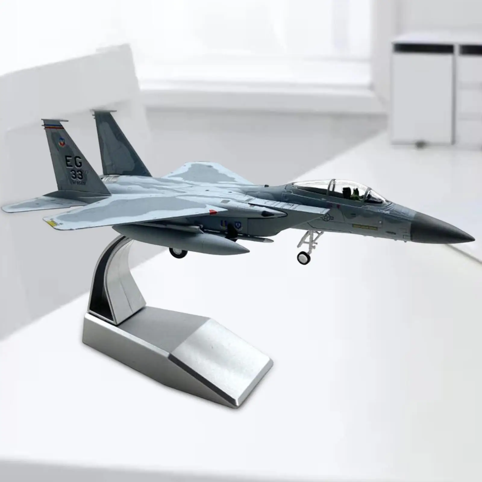 

1/100 Scale US F-15C Fighter Model with Display Stand Durable Professional Multipurpose Lifelike Airplane Model Plane Souvenir
