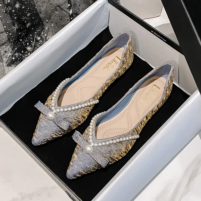 Plus Size 35-43 Women Pointed Toe Flats shoes Bling Pearl Bowknot Wedding Shoes Fashion Ballet Flats Slip on Lady Party flats