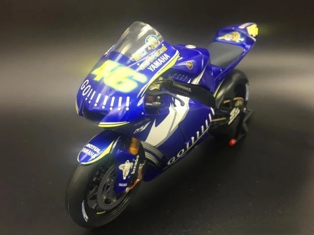 

Minichamps 1:12 YZR-M1 46# 2005 Out of Print Limited Edition Metal Static Motorcycle Model Toy Gift